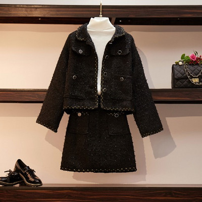 Elegáns női szett kabáttal és szoknyával