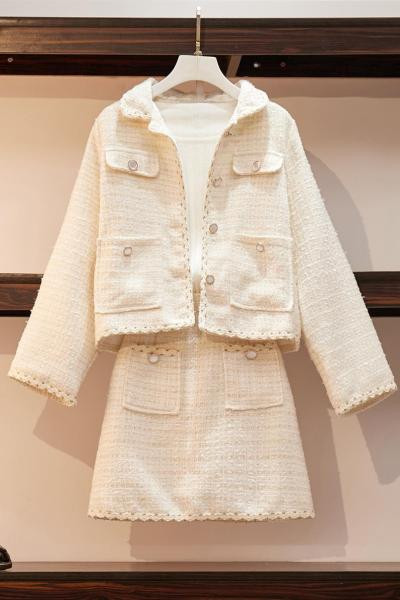 Elegáns női szett kabáttal és szoknyával