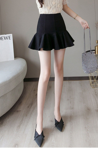 Tavaszi női szoknya szabású modell, magas derékkal