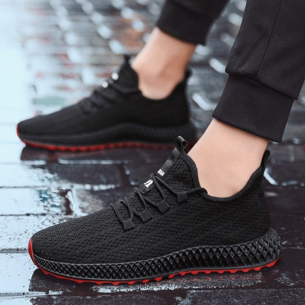 Alkalmi, légáteresztő férfi tornacipő fűzővel és lapos talppal