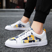 Alkalmi férfi tornacipő lapos talppal és színes mintával