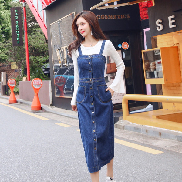 Hosszú lezser kék ruha pántokkal és gombokkal