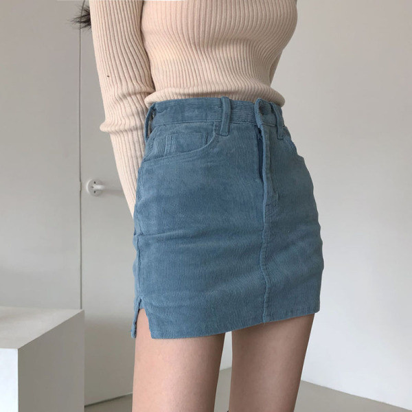 Női kordbársony szoknya magas derékkal és hasítékkal