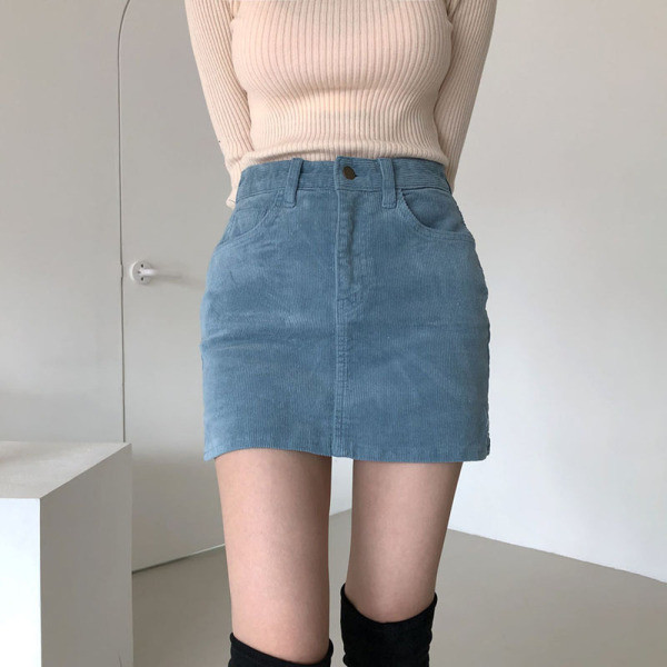 Női kordbársony szoknya magas derékkal és hasítékkal