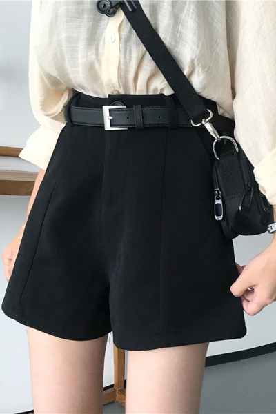 Sima modell alkalmi rövidnadrág magas derékkal