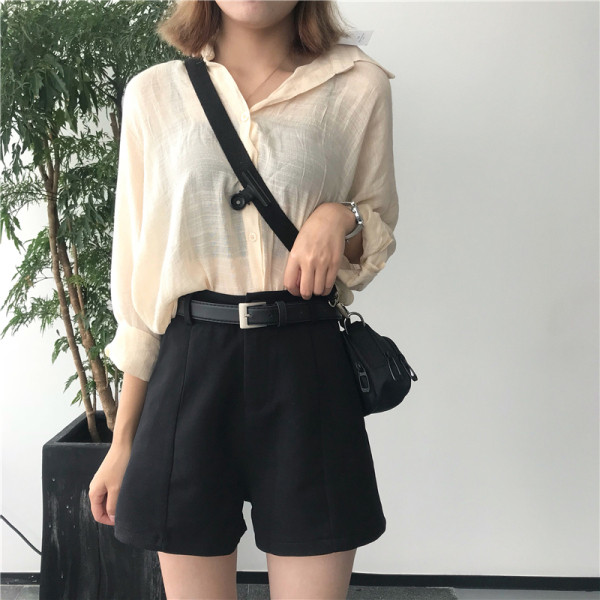 Sima modell alkalmi rövidnadrág magas derékkal
