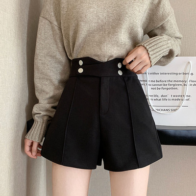 Női rövidnadrág széles modell magas derékkal