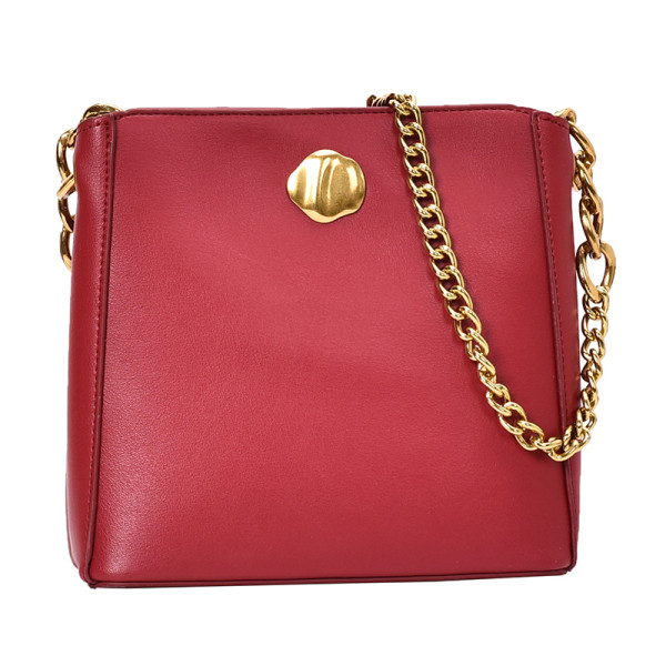 Eko bőrből készült alkalmi női táska, hosszú fémlánccal