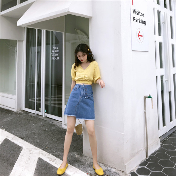 Modern női aszimmetrikus szoknya magas derékkal és zsebekkel