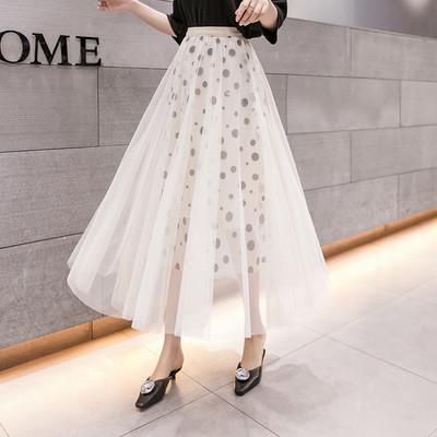 Női szoknya szabású modell elasztikus derékkal és tüllel