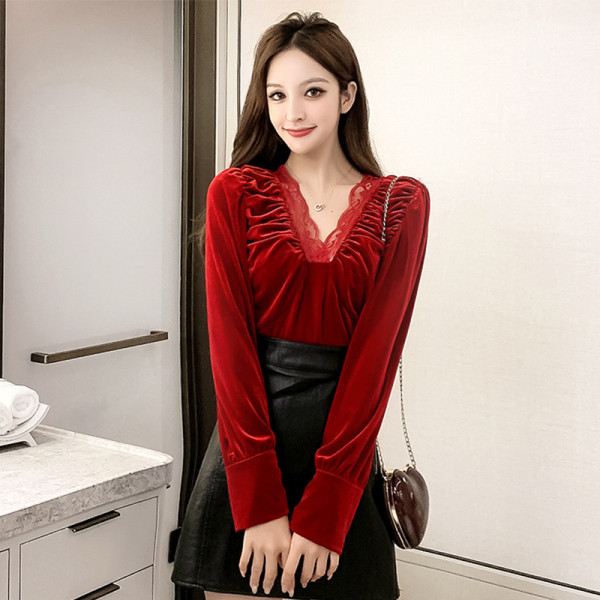 Új modell női bársony blúz csipkével és spitz nyakkivágással