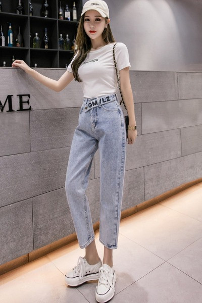 Alkalmi női farmer hímzéssel, magas derékkal