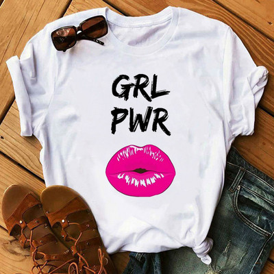 Νέο μοντέλο λευκό casual T-shirt με διαφορετικές εφαρμογές