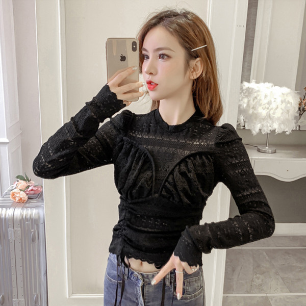 Lezser női blúz hosszú ujjal és csipkével