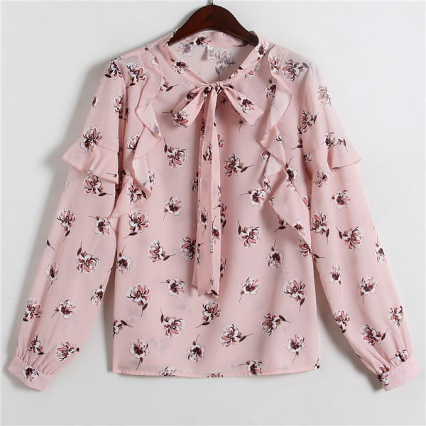Stílusos női ing virágos motívumokkal és nyakkendőkkel