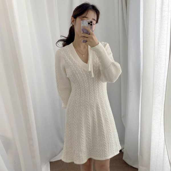 Női őszi-téli ruha spitz nyakkivágással