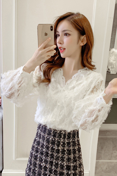 Új modell elegáns női ing spitz nyakkivágással és hosszú ujjal