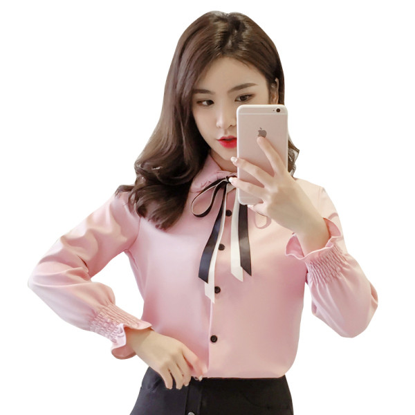 Stílusos női ing fűzővel és klasszikus gallérral