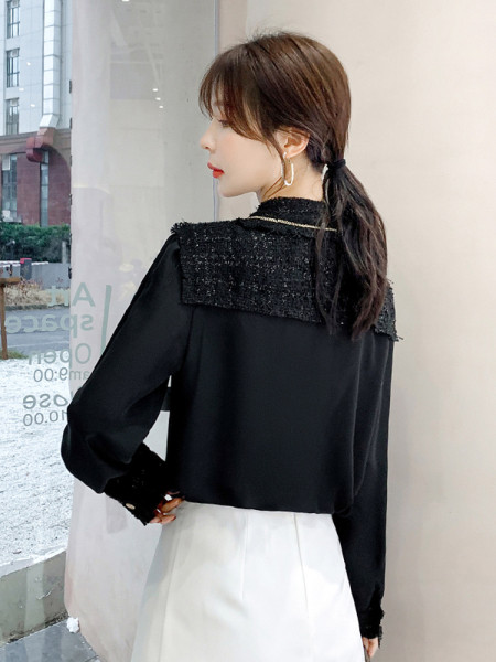 Modern női ing zsebekkel és spitz nyakkivágással