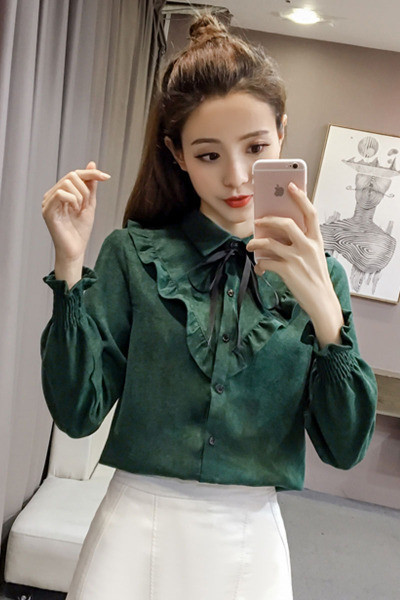 Retro stílusú női ing klasszikus gallérral és fűzővel