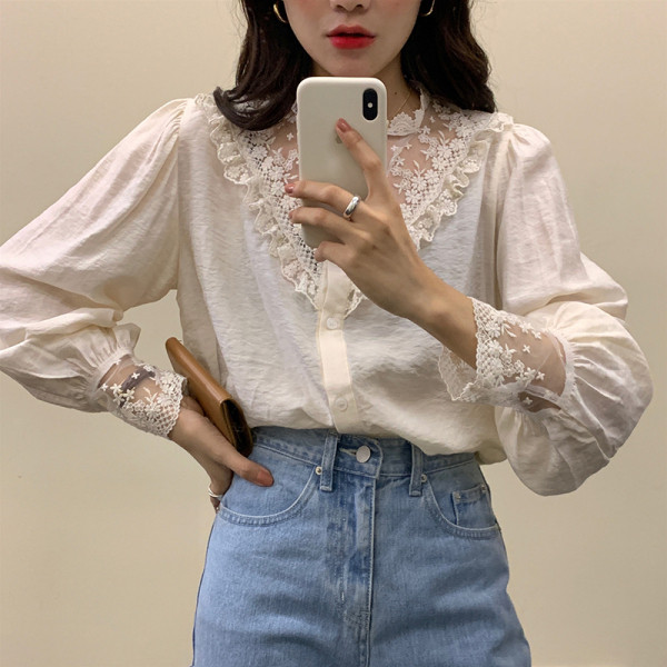 Női ing hosszú ujjal és csipkével retro stílusban - fehér színű