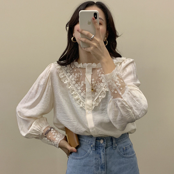 Női ing hosszú ujjal és csipkével retro stílusban - fehér színű