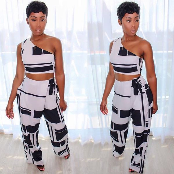 Női szett hosszú, széles nadrágból és mellszoborból