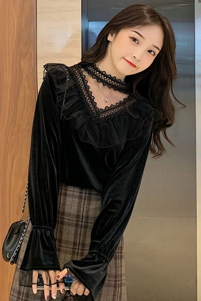 Modern női ing csipkével és hosszú ujjal