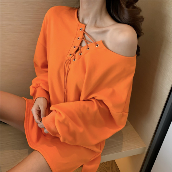 Széles modell alkalmi női blúz megkötős és hosszú ujjú