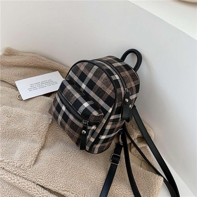 Mindennapi női kockás hátizsák