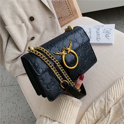 Naiste kaasaegne pika sanga ja metallist kinnitusega ökonahast kott