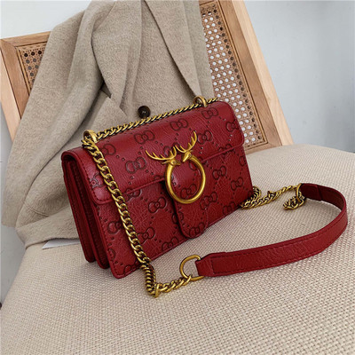 Naiste kaasaegne pika sanga ja metallist kinnitusega ökonahast kott