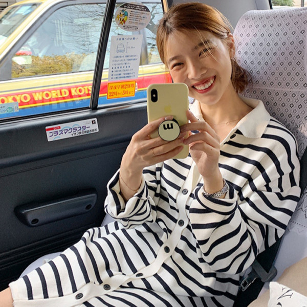 Női csíkos ruha klasszikus gallérral