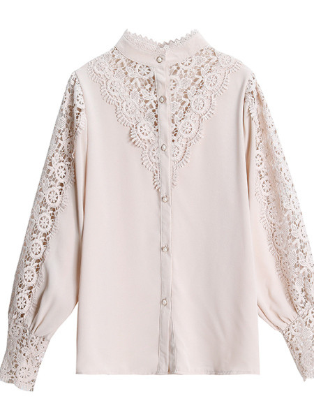 Új modell tavaszi női ing csipkével és bézs gombokkal