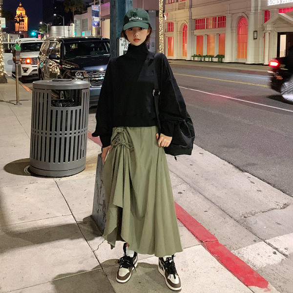 Új modell női blúz pólógallérral és széles ujjakkal