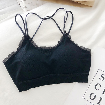 Női melltartó vékony pántokkal és fürtökkel