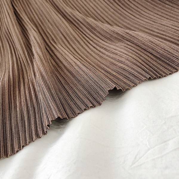 Hosszú női hajtogatott szoknya magas derékkal