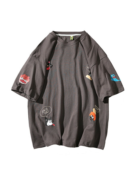 Modern férfi póló ovális nyakkivágással, rövid ujjakkal és rátétekkel