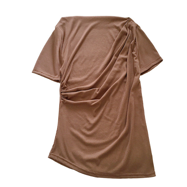 Női póló rövid ujjal és szegélyezett résszel