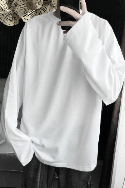 Sima modell férfi blúz ovális nyakkivágással és hosszú ujjal