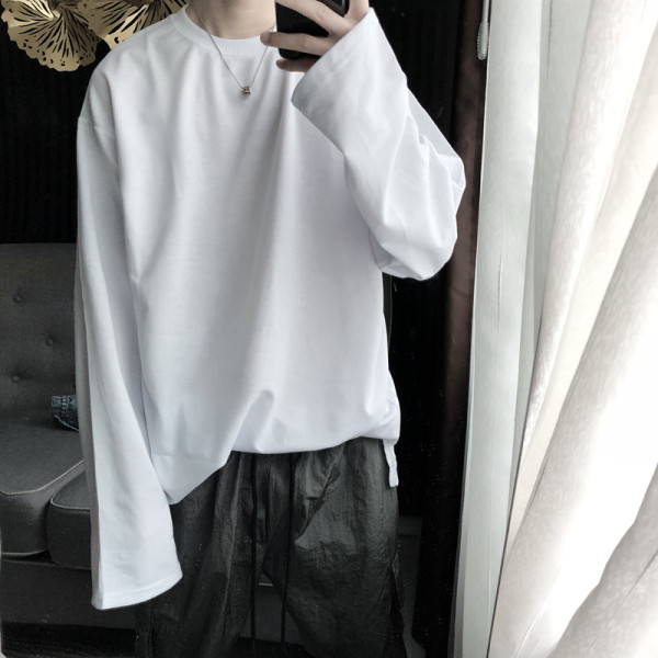 Sima modell férfi blúz ovális nyakkivágással és hosszú ujjal