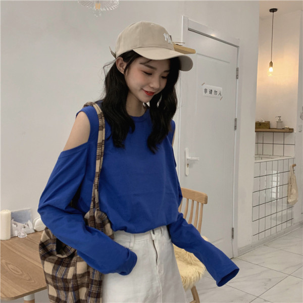 Lezser női blúz csupasz váll és ovális nyakkivágással