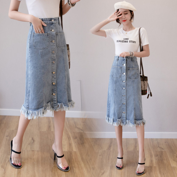 Modern női farmerszoknya gombokkal és A-vonallal