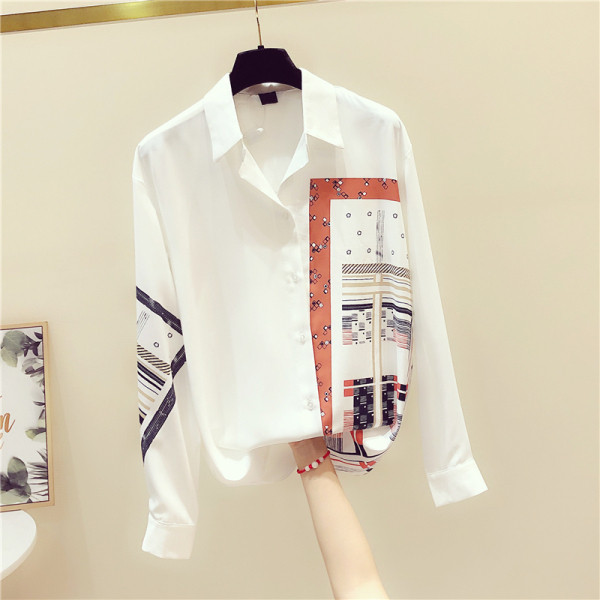 Női ing klasszikus gallérral és rátéttel