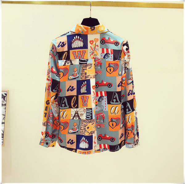 Színes női tavaszi ing klasszikus gallérral és gombokkal