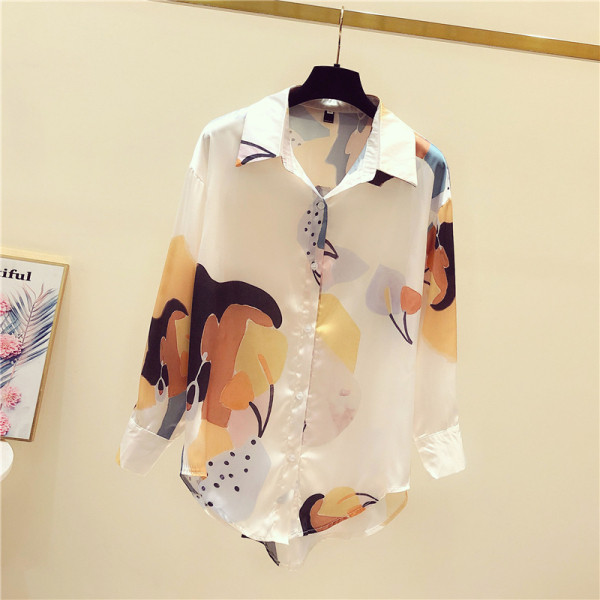 Női modern tavaszi ing színes rátéttel és klasszikus gallérral