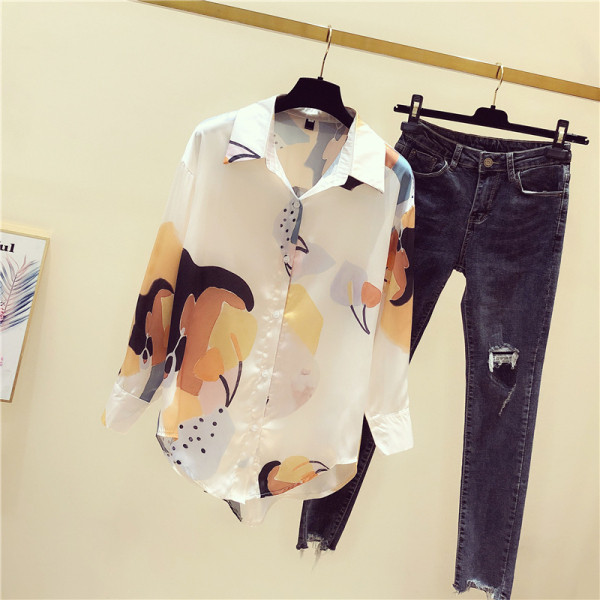 Női modern tavaszi ing színes rátéttel és klasszikus gallérral