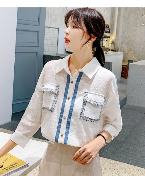 Modern női ing klasszikus gallérral és fehér zsebekkel