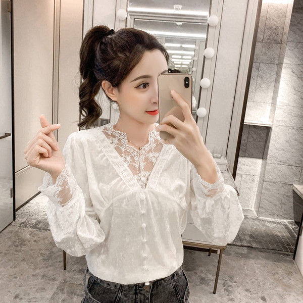 Modern női ing csipkével és spitz nyakkivágással