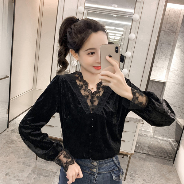 Modern női ing csipkével és spitz nyakkivágással